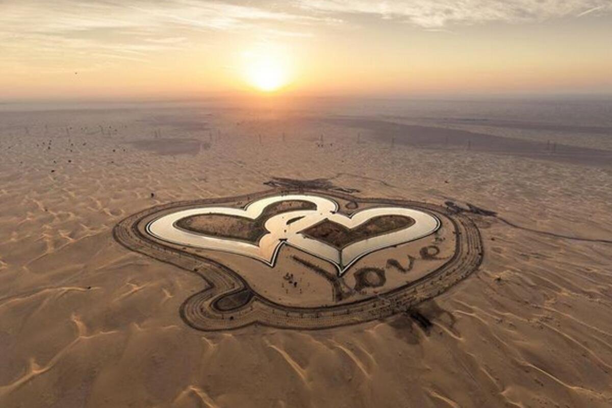 نبذة عن بحيرة الحب دبي