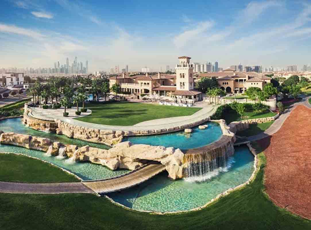 معلومات عن مثلث قرية الجميرا