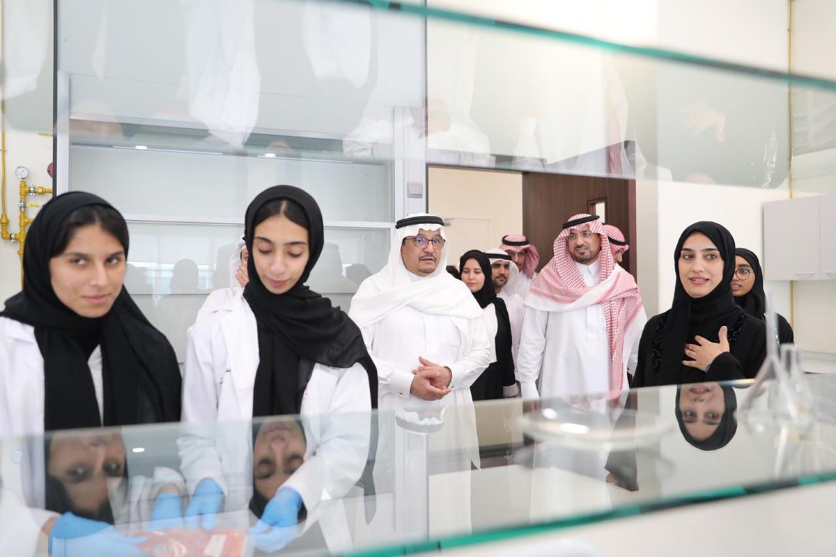من هم خط الدفاع الأول في الإمارات