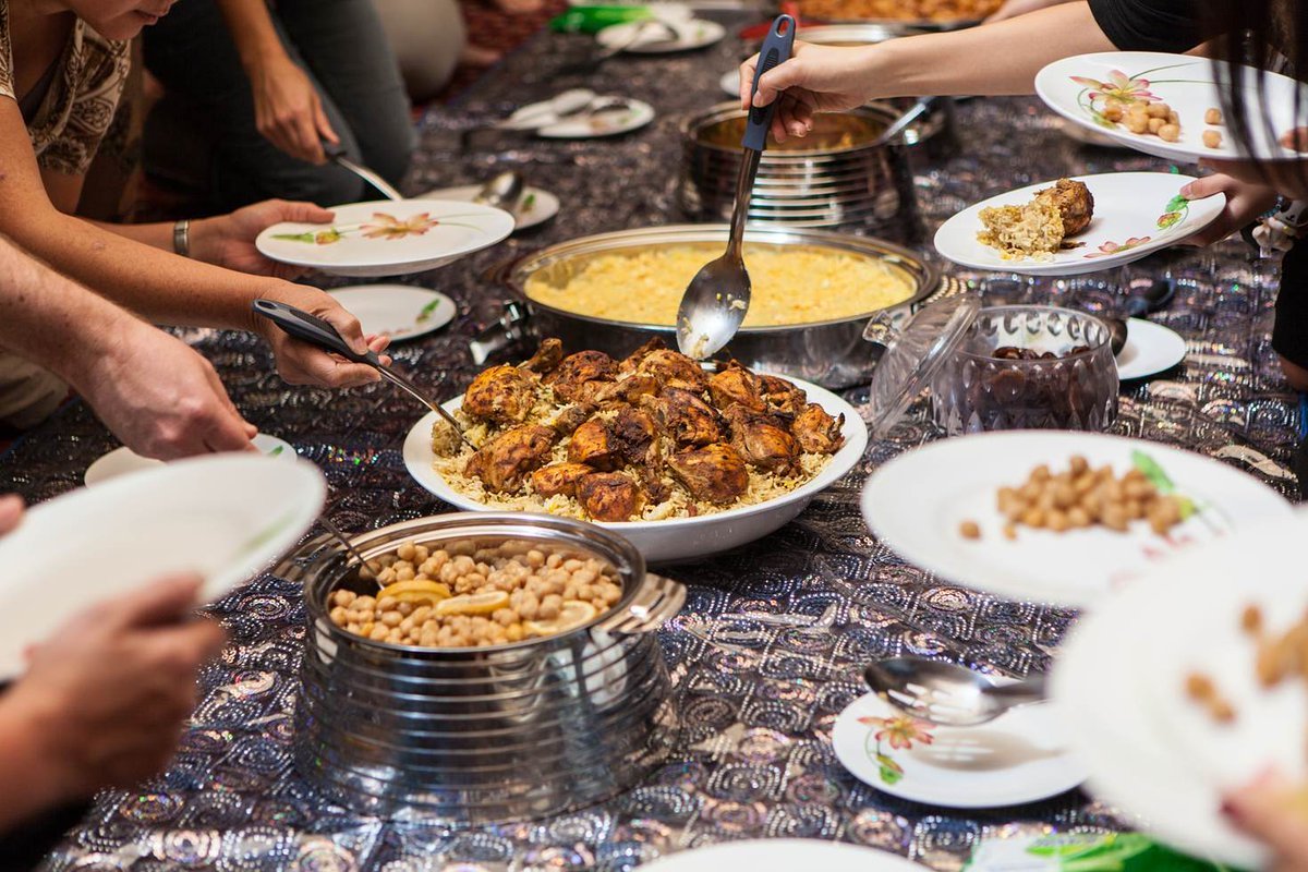 الأكلات الشعبية الإماراتية… نكهات مميزة من عبق التاريخ