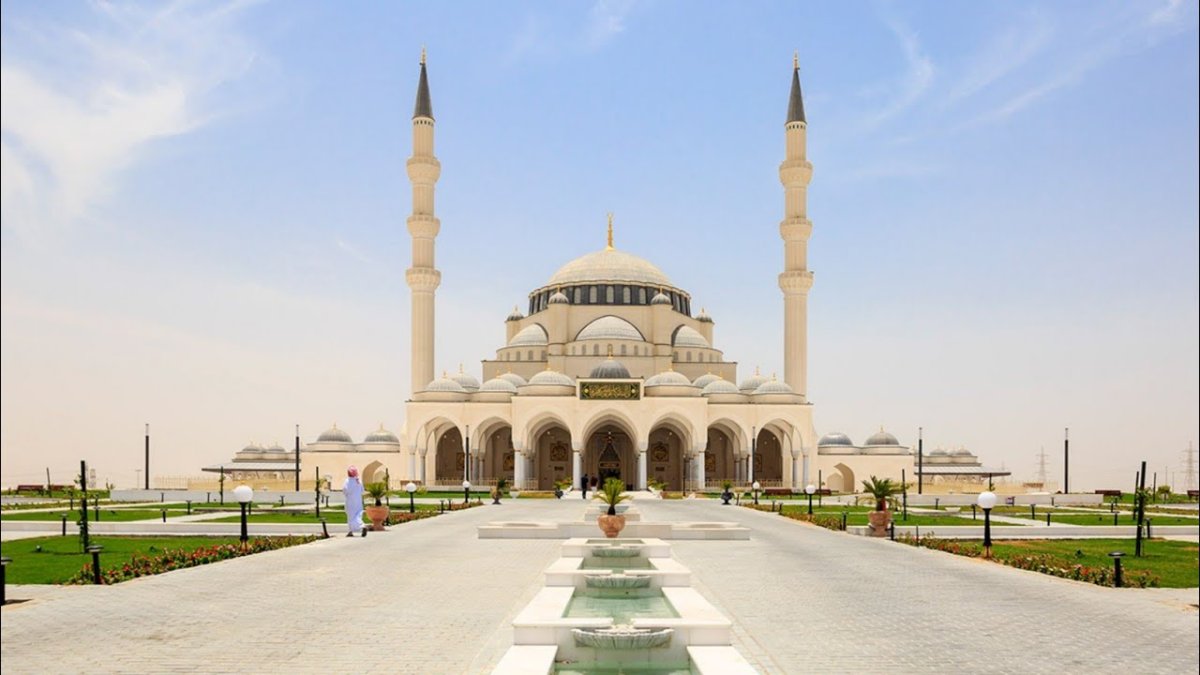 مميزات العيش في إمارة الشارقة
