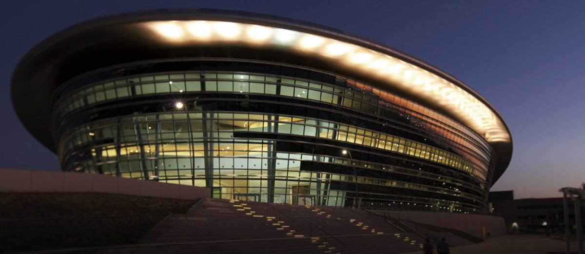 نبذة عن جامعة زايد