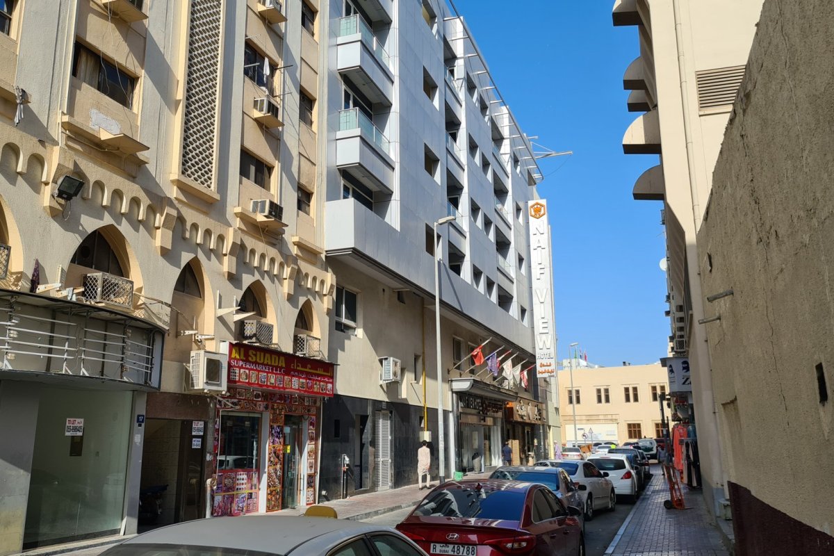 معلومات عن نايف ديرة دبي