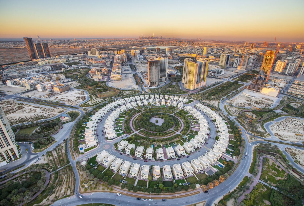 معلومات عن مثلت قرية الجميرا