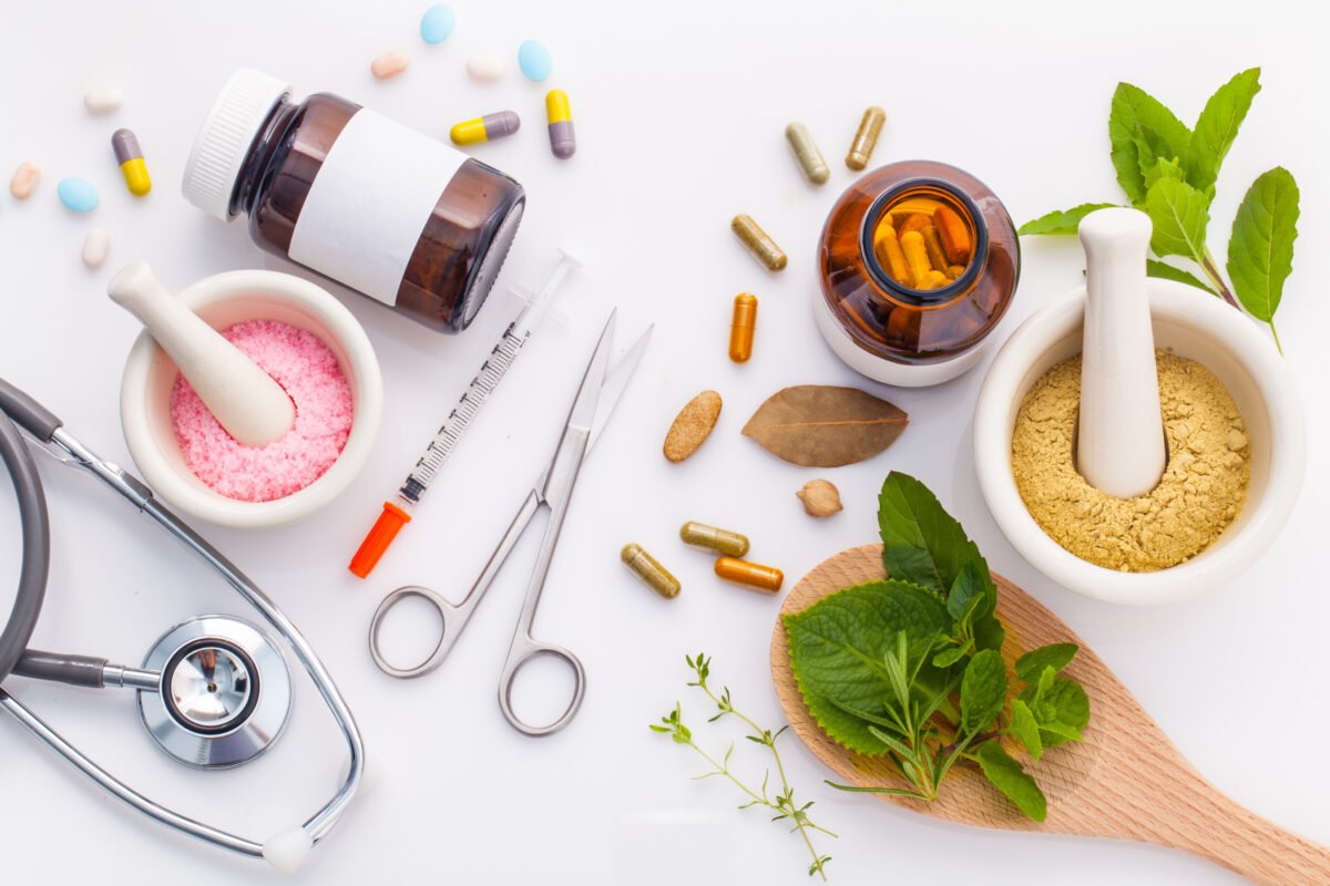 فروع الطب البديل في الإمارات وطريقة استخراج ترخيص منشأة طب بديل