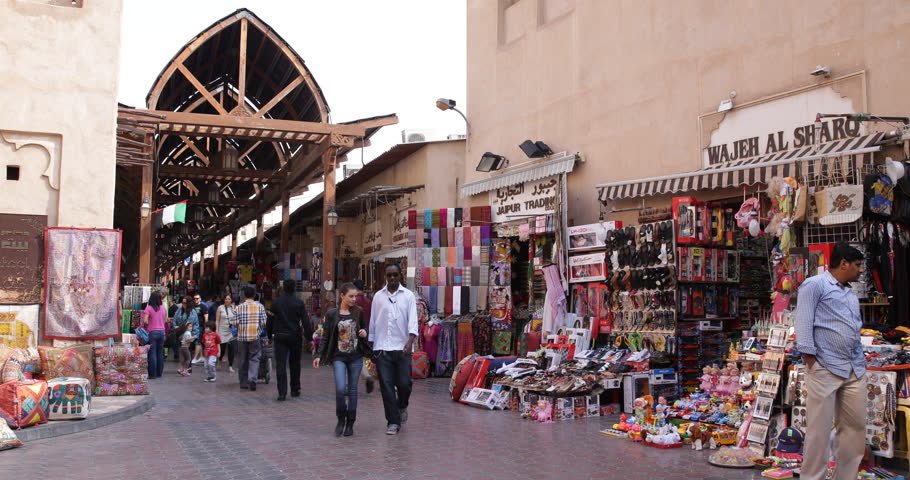 دليل أشهر الأسواق الشعبية في دبي 2024
