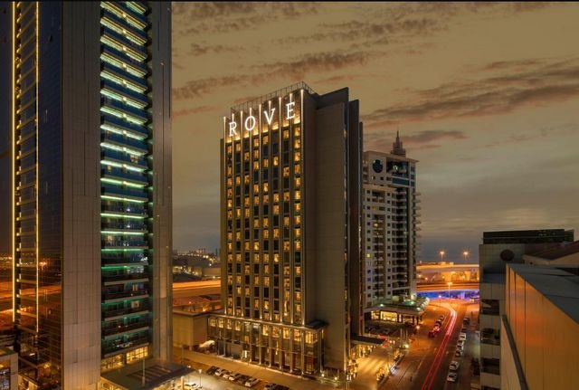 دليل فنادق جزيرة بلوواترز في دبي 2024