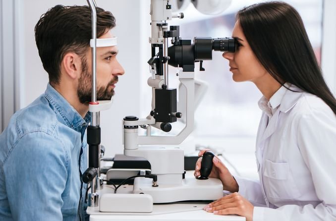مستشفيات وعيادات العيون في أبوظبي 2024