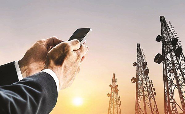 تقرير عن شركات الاتصالات في الإمارات 2024