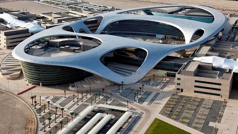 الدراسة في الإمارات: أشهر الجامعات والكليات وأقرب المجمعات السكنية إليها