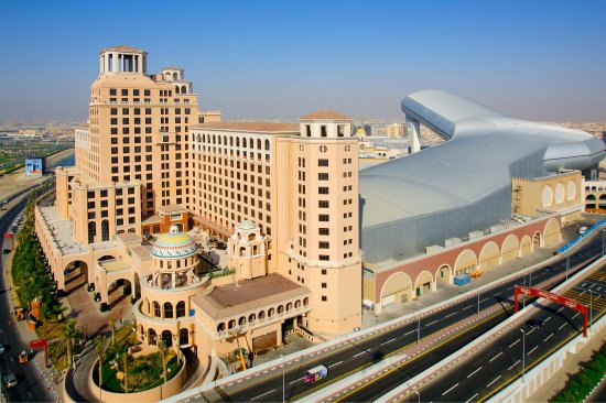 قائمة أبرز محلات الامارات مول وأنشطة الترفيه بها