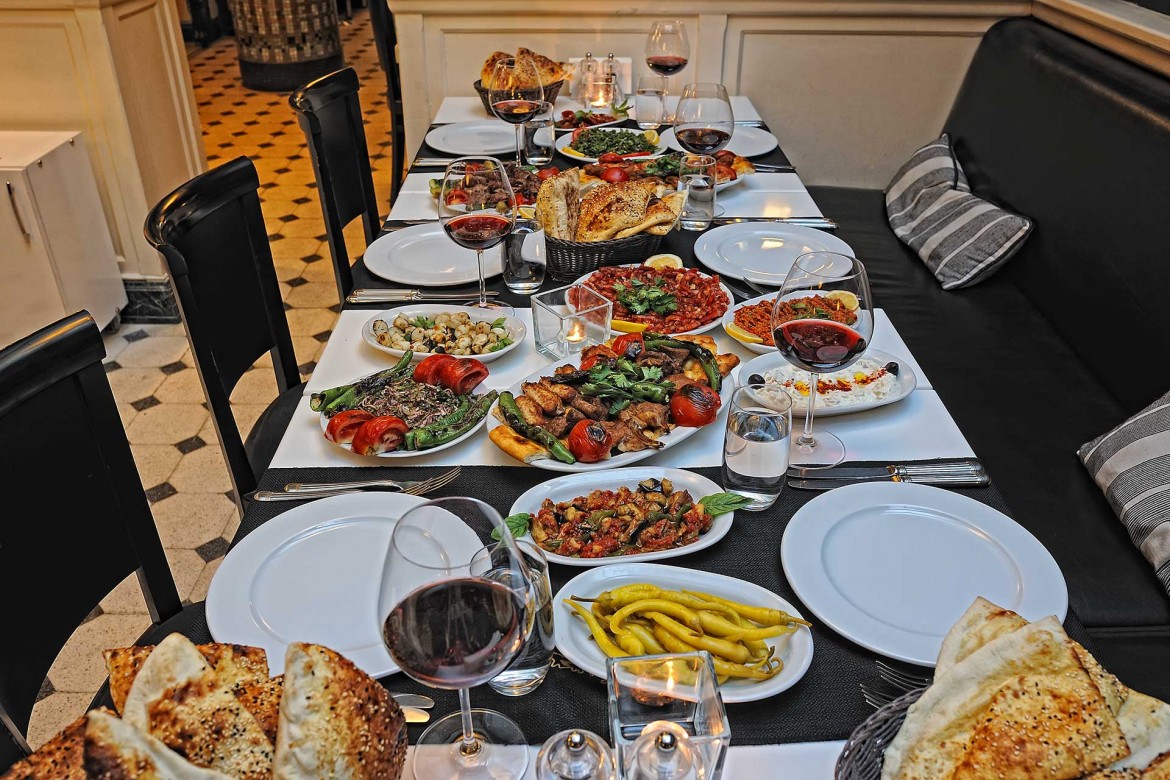 أفضل المطاعم الإيرانية في دبي‎‎