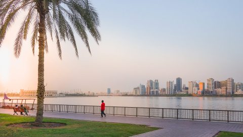 معلومات عن كورنيش البحيرة الشارقة
