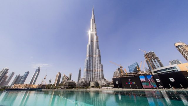 لماذا سمي برج خليفة بهذا الاسم
