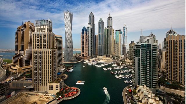 عدد السكان في دبي 2023