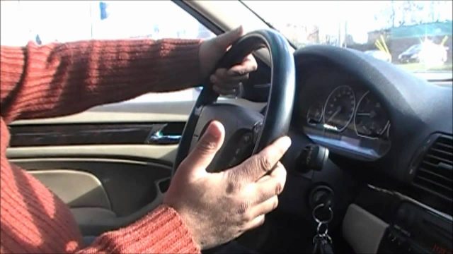 معلومات عن مركز كلداري لتعليم قيادة السيارات دبي