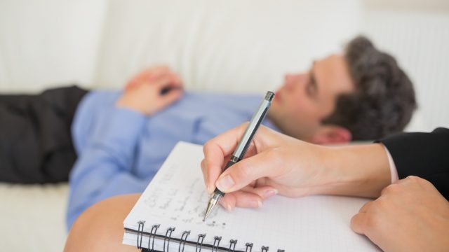 أفضل دكتور نفسي في الشارقة 2023