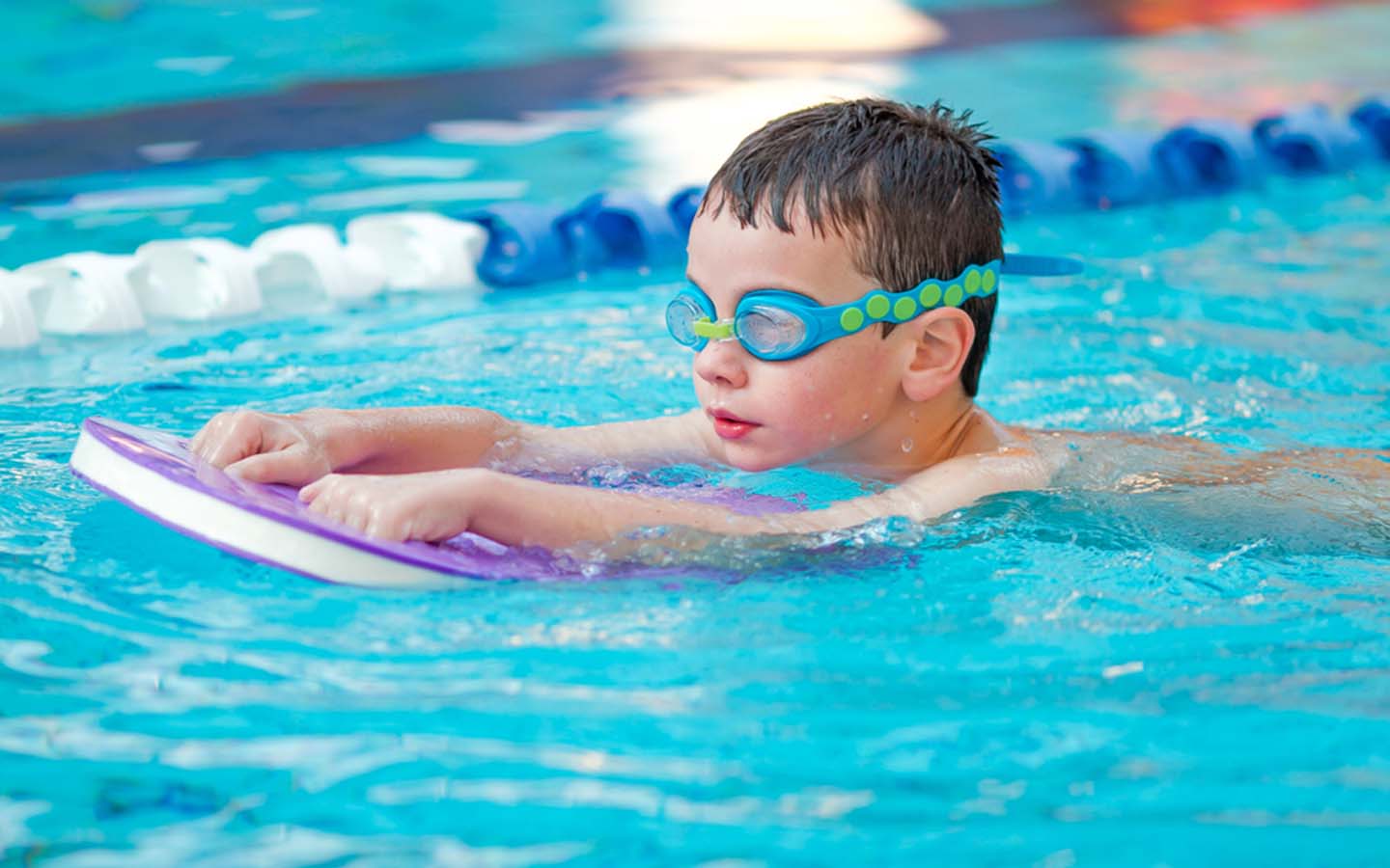 أفضل نادي تعليم السباحة للنساء في دبي