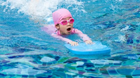 أفضل نادي تعليم السباحة للنساء في دبي 2023