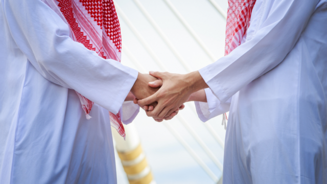 كل ما تريد معرفته عن عادات وتقاليد استقبال الضيف في الإمارات