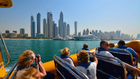 كيفية إصدار رخصة مرشد سياحي في دبي والرسوم المطلوبة