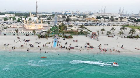اهم المعلومات عن شاطئ الحمرية العام في الشارقة